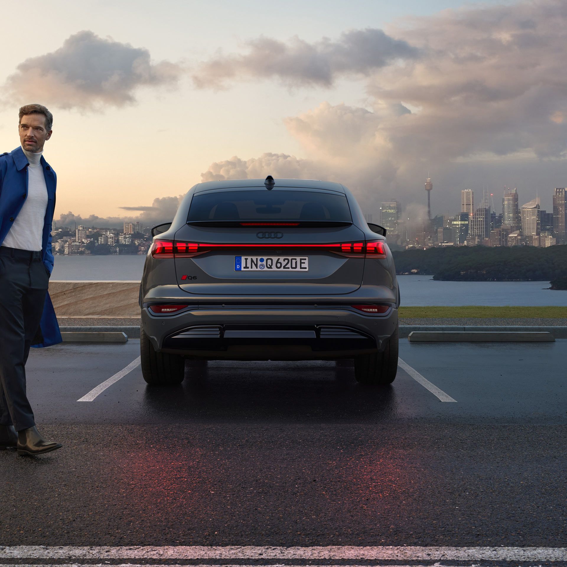 Audi Q6 Sportback e-tron spate