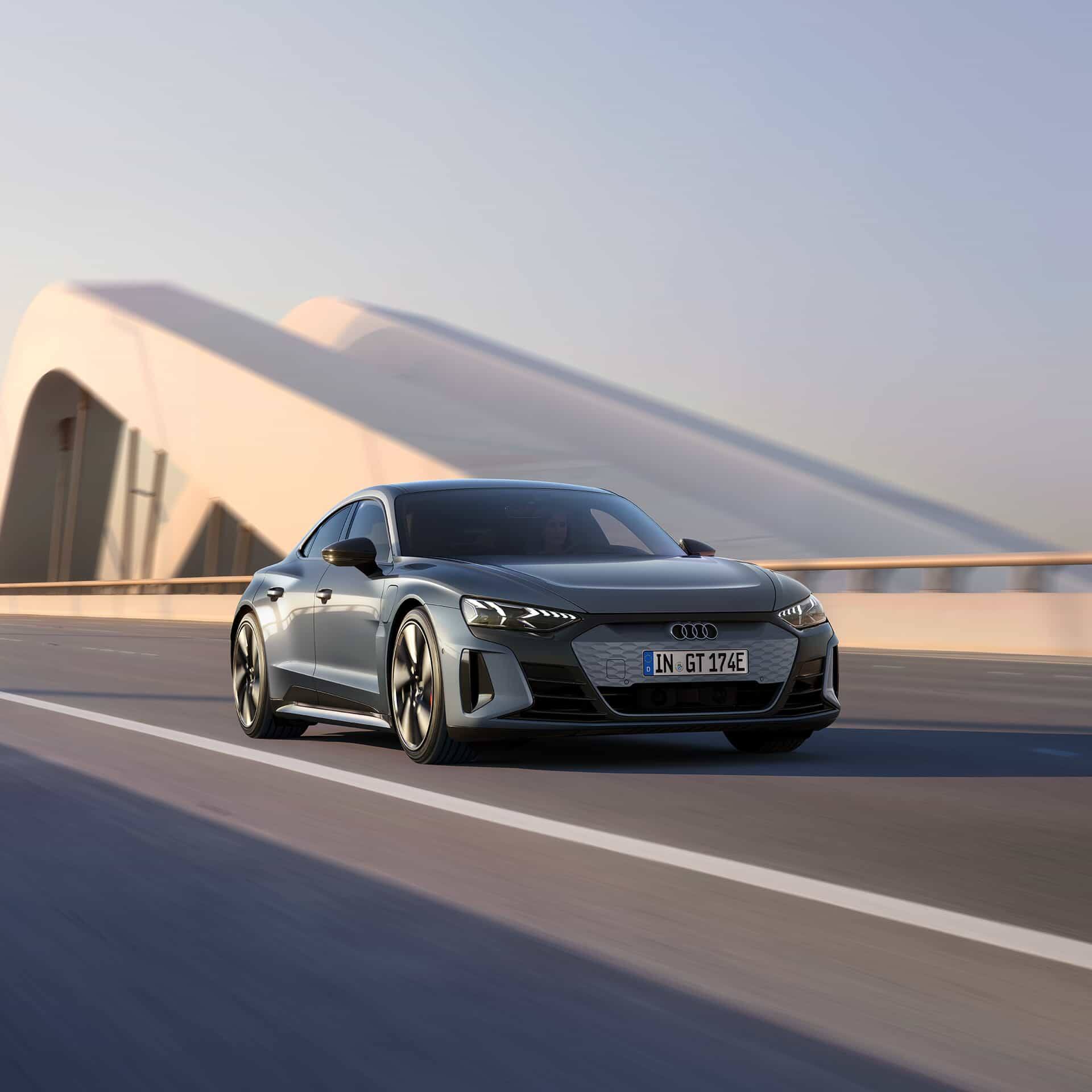 Audi e-tron GT quattro seitliche Front