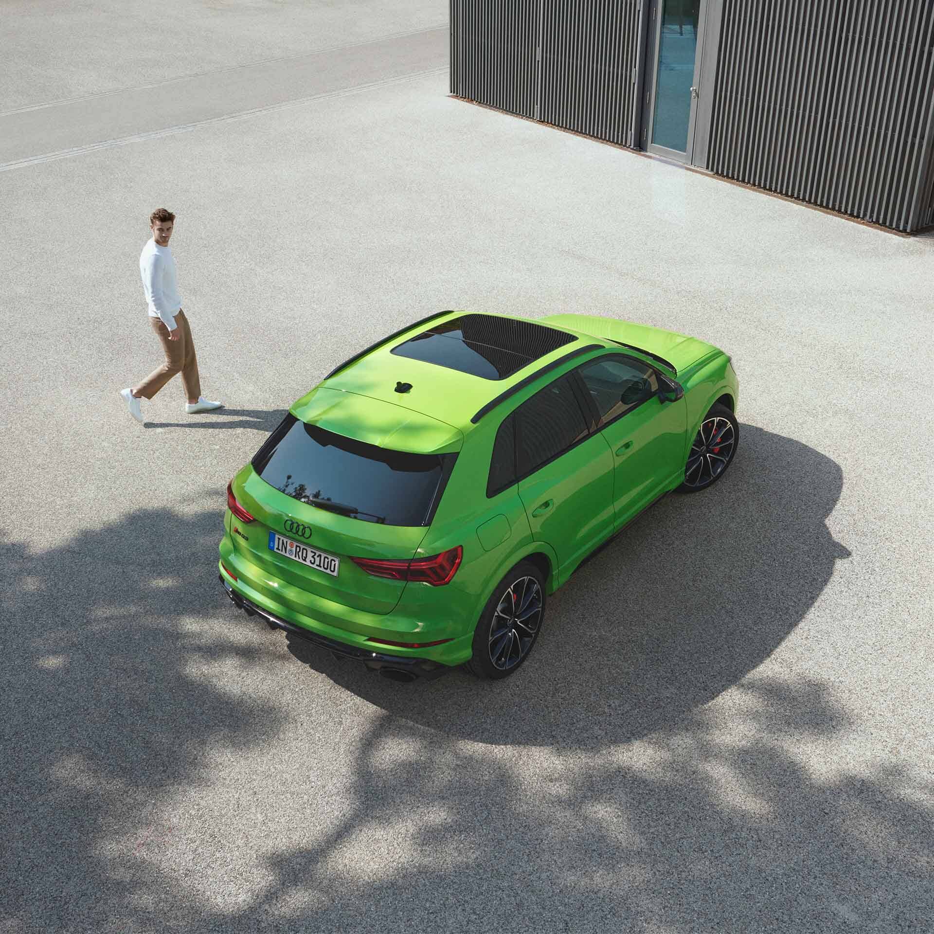 Prikaz odozgo Audi RS Q3