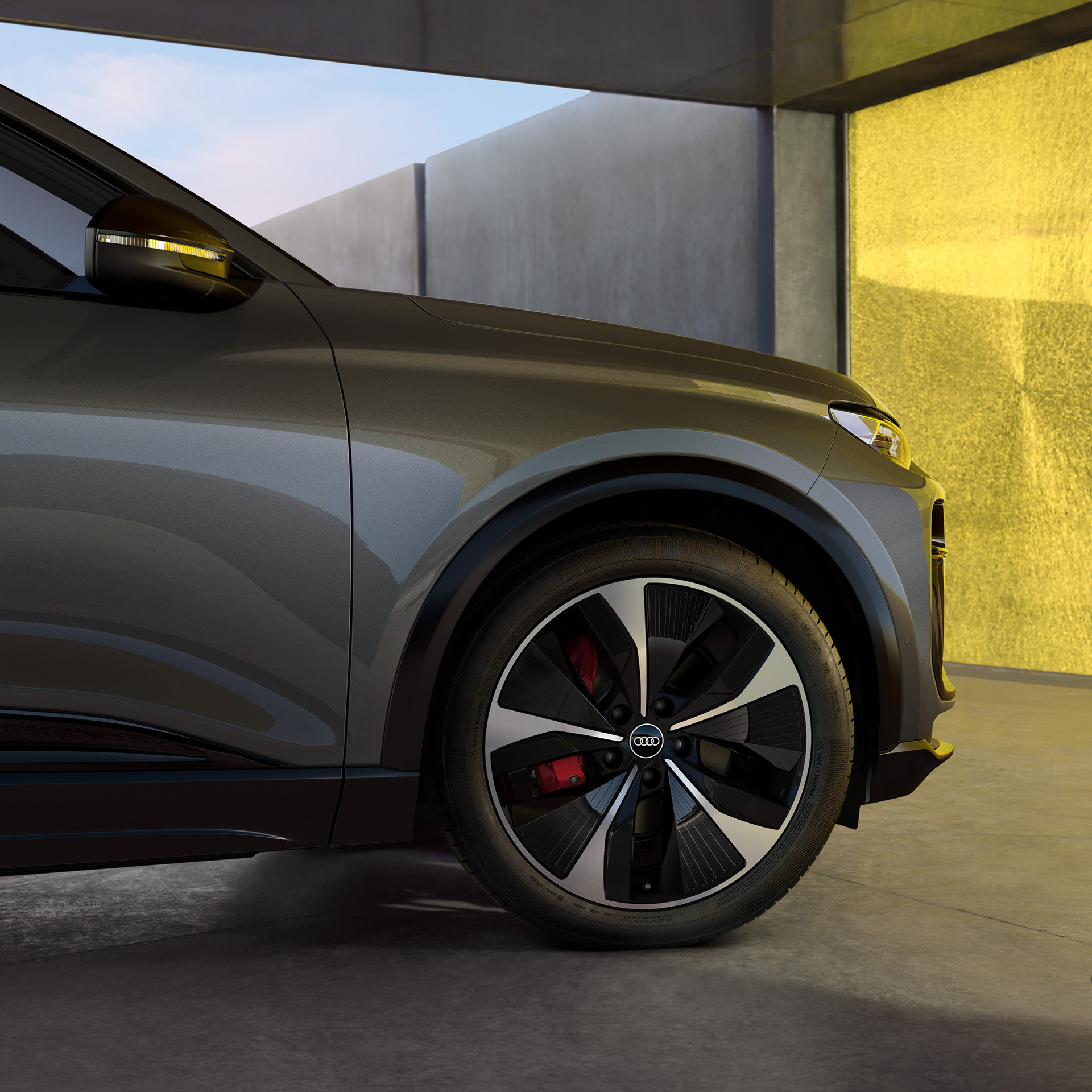 Detaljan prikaz prednjeg kotača Audija Q6 SUV e-tron