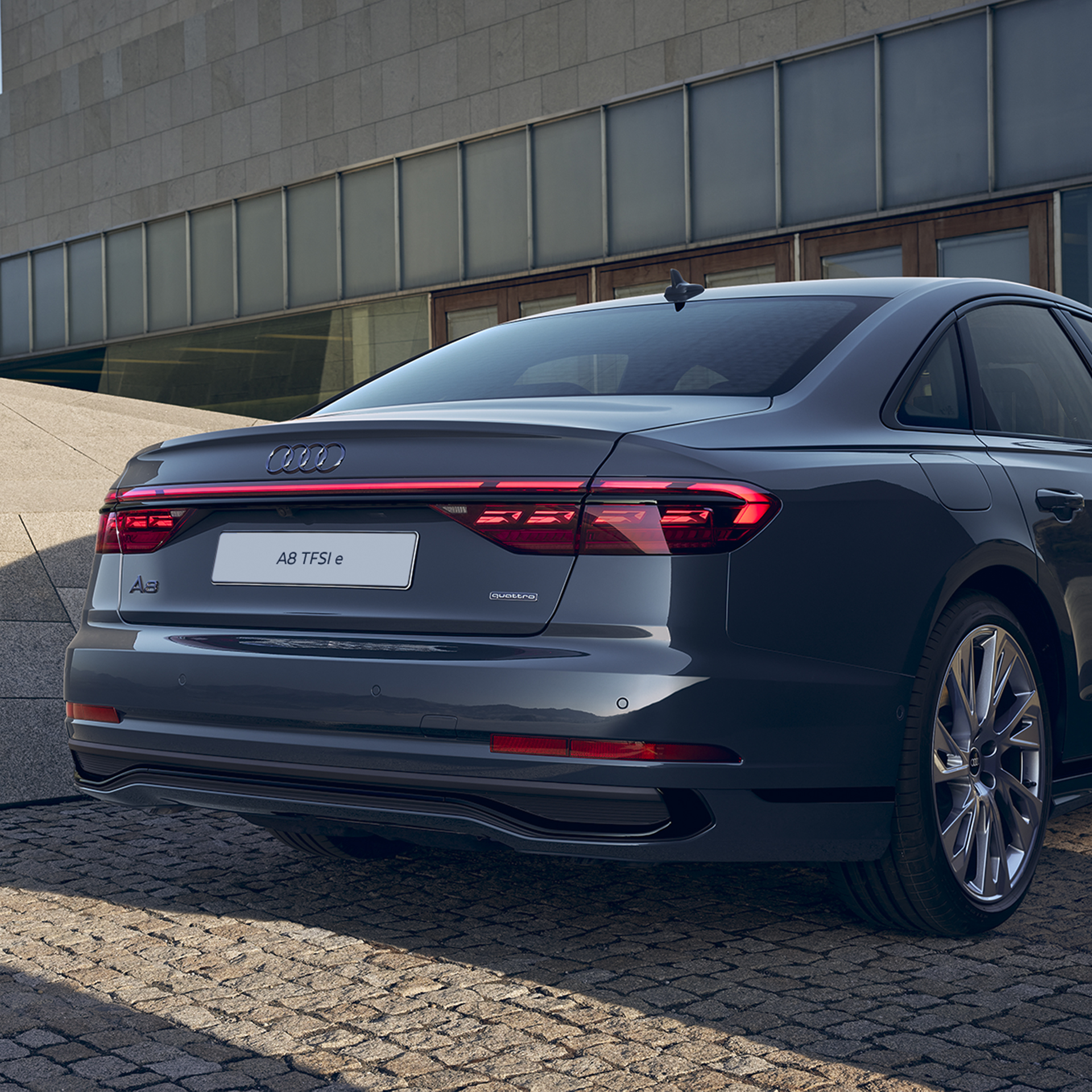 OLED задні ліхтарі Audi A8 TFSI e