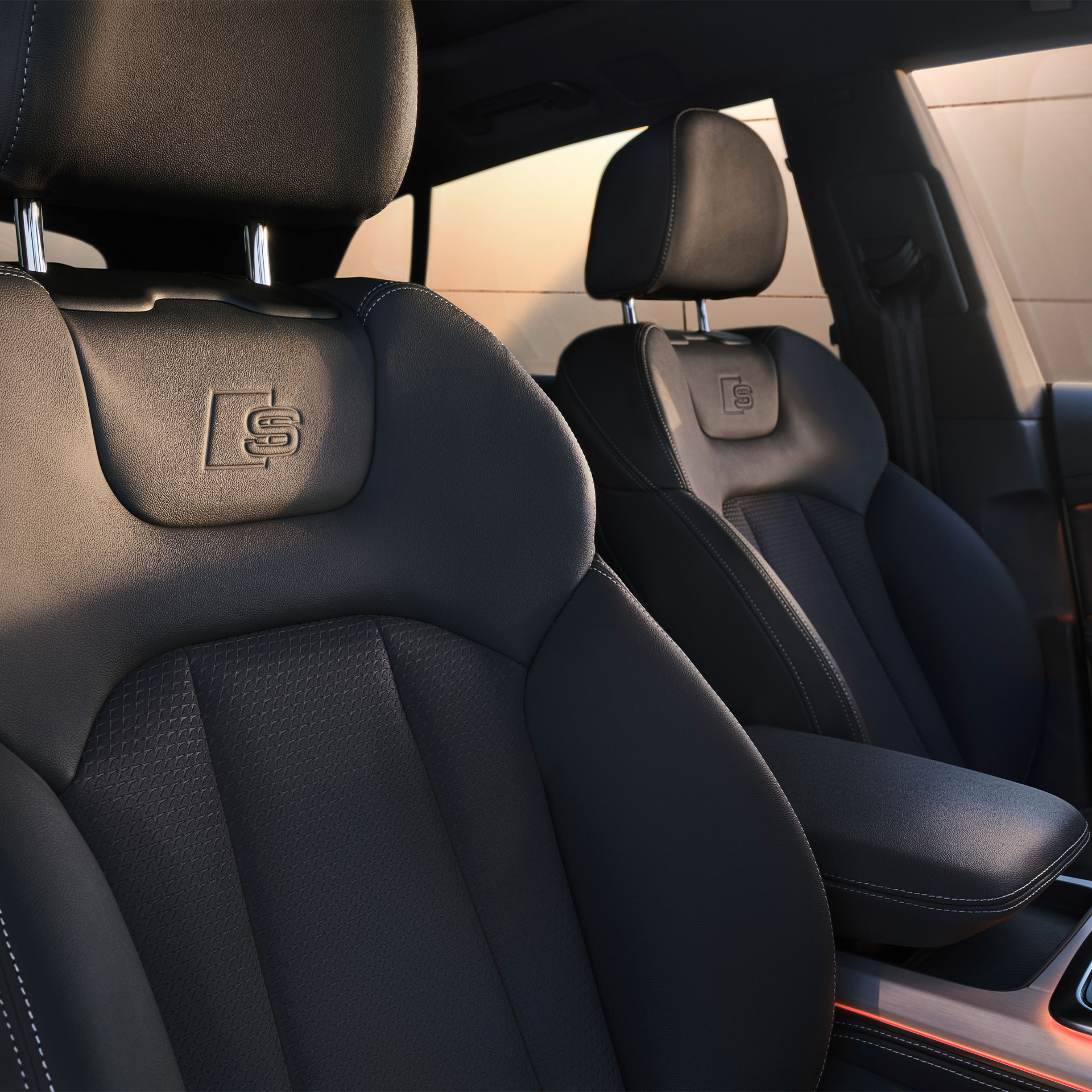 Audi Q8: stranski prikaz voznikovega prostora