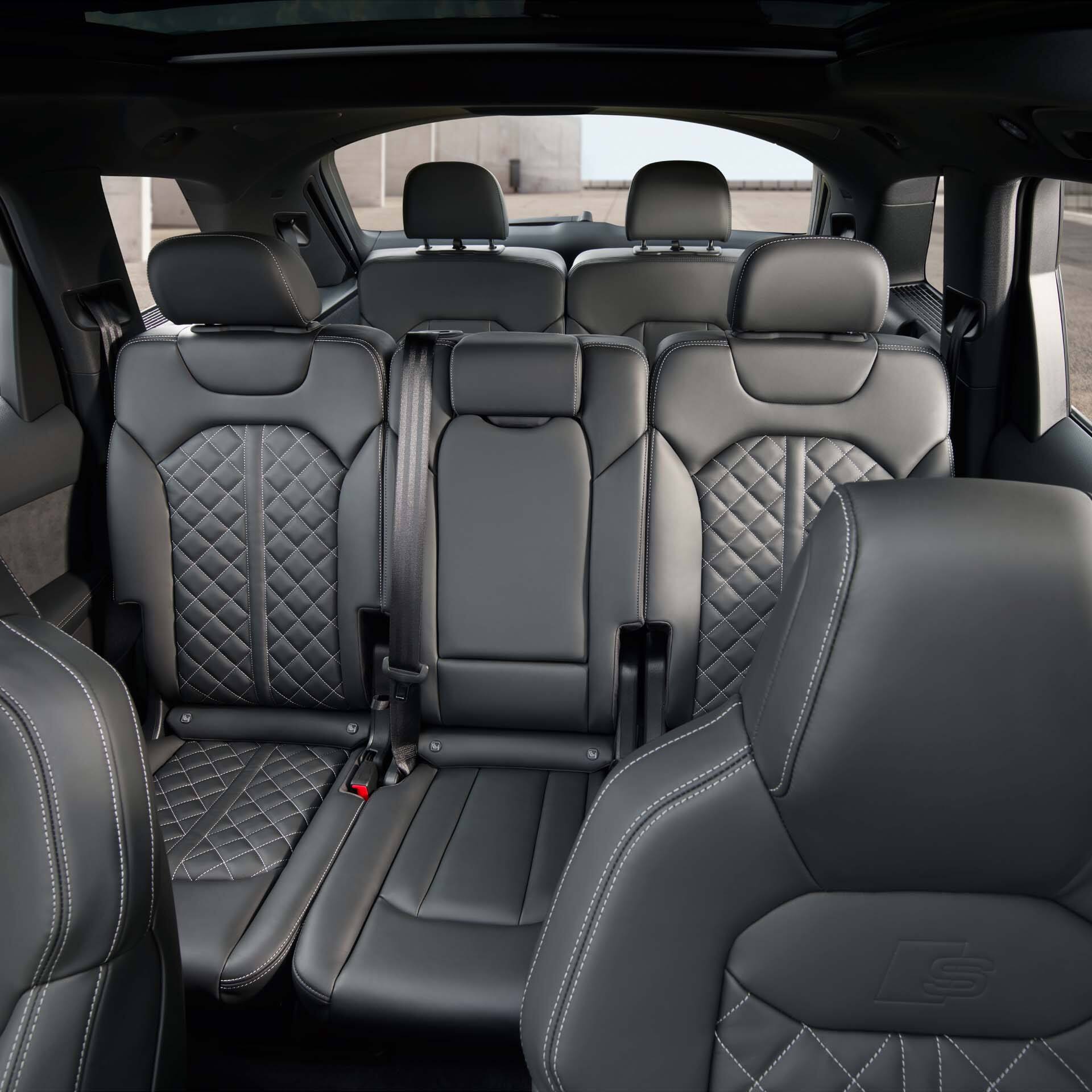 Audi Q7 design interior cu focus pe șezut scaun