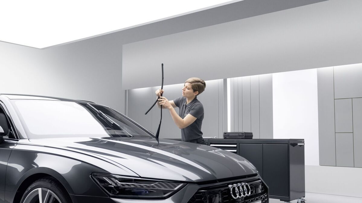 Kundenberatung bei der Audi Direktannahme