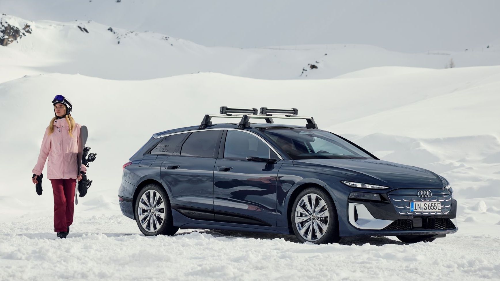 Ski & Snowboardhalter am Dach eines Audi S6