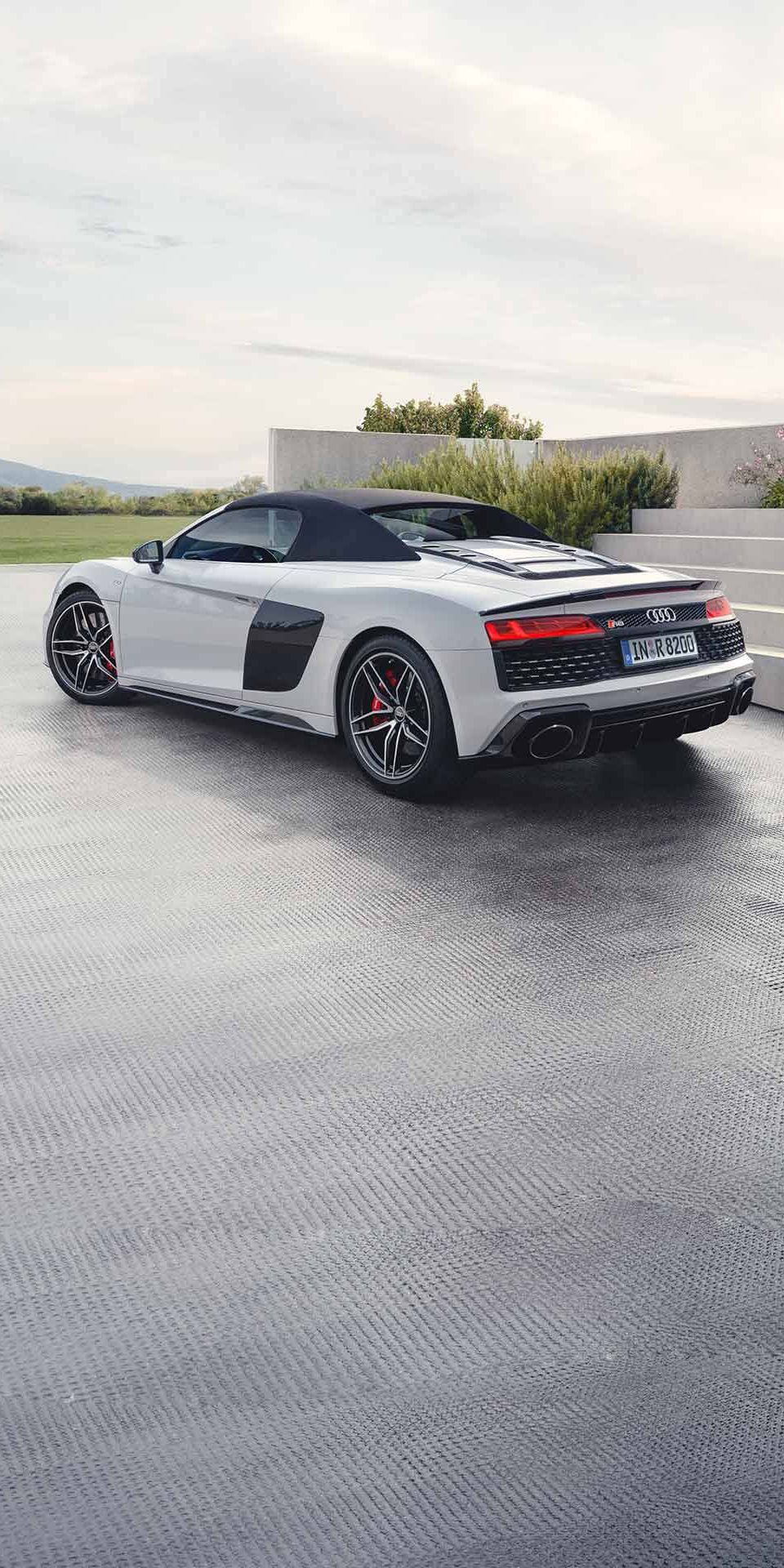  R8 Spyder V10 performance quattro Seitliche Heckansicht