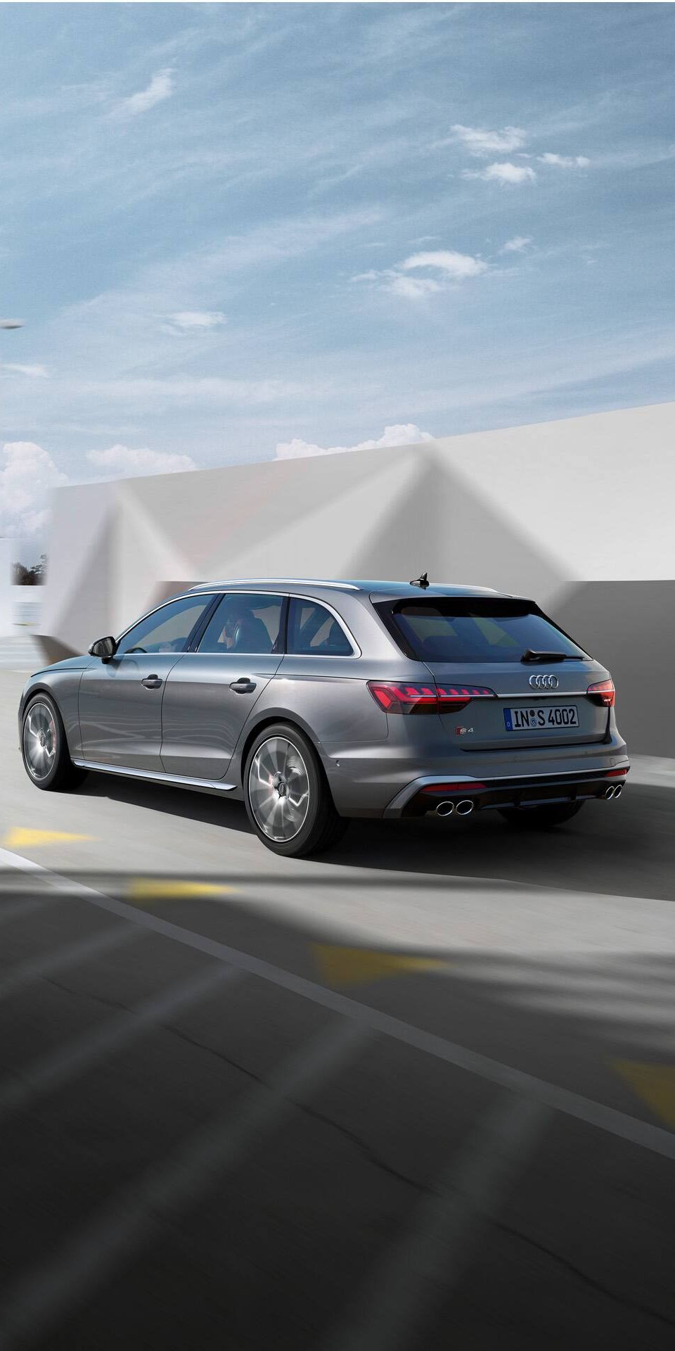 Audi S4 Avant dynamische Seitenansicht
