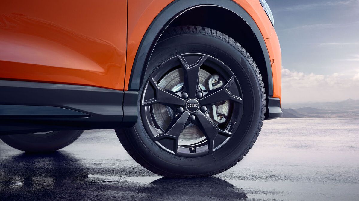 Audi Q3 orange Detailansicht Reifen und Felge
